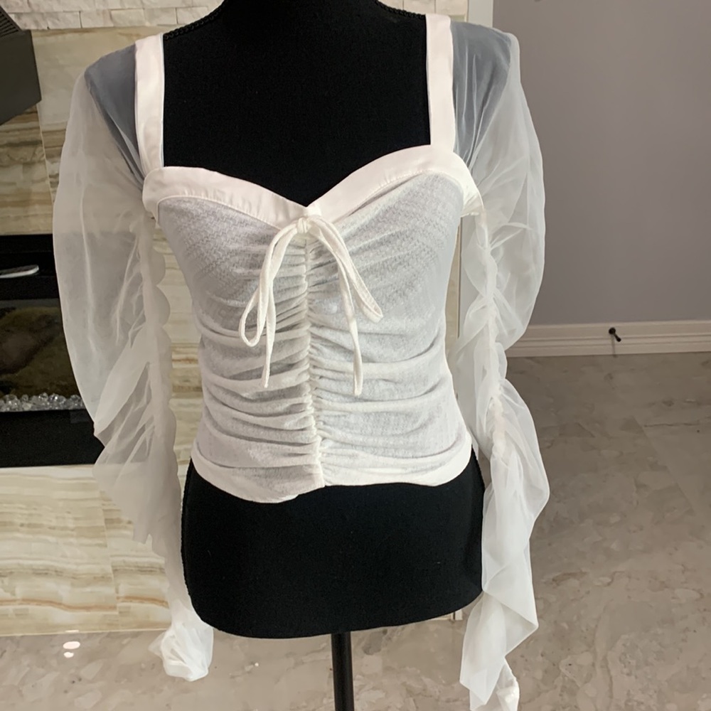 Women’s Shein White Shear Long Sleeve Top. Size S (181)
